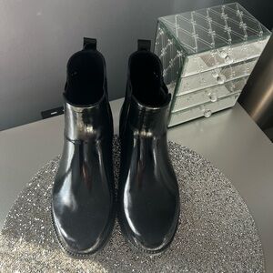 Michael Kors Black Shiny Rain Boots - Size 7